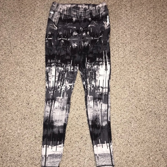 Workout pants - Picture 2 of 3